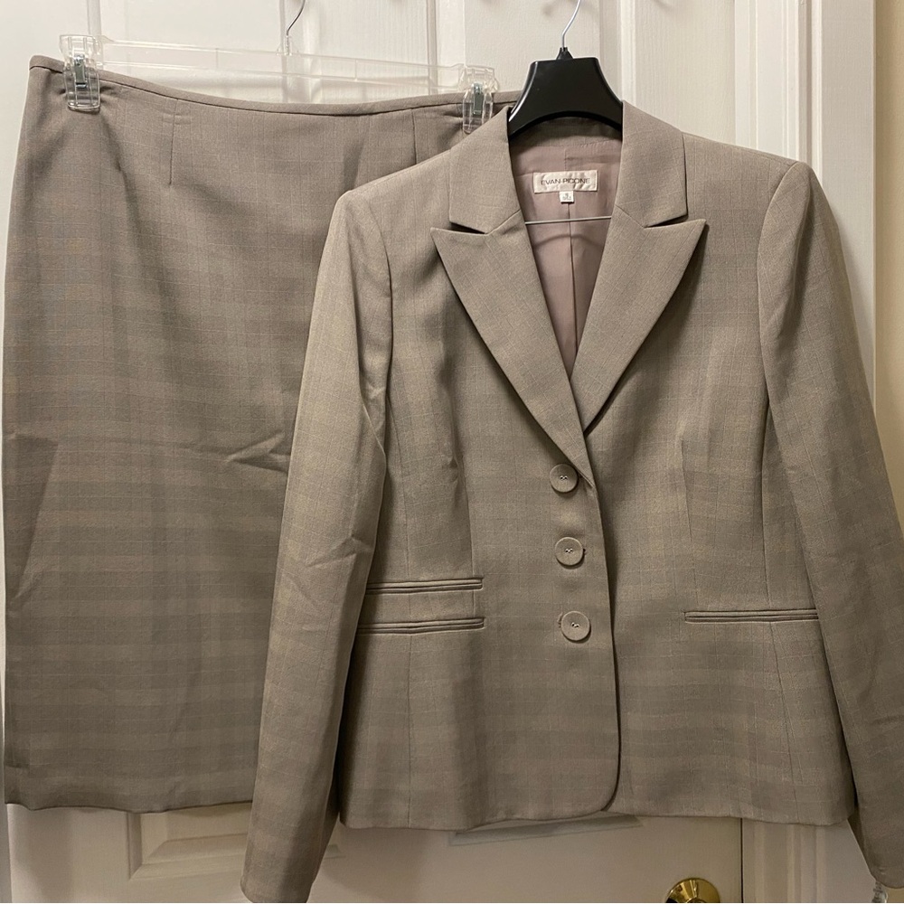 Classic work dress/ jacket suit NWT size 16